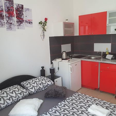 Studio Apartmani Ivanda 마카르스카 외부 사진